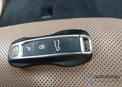 2019 Porsche Cayenne из США, поврежденный, VIN WP1AA2AY1KDA06305